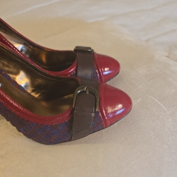 Charles David Red and Purple Heels Elegant Design - Picture 3 of 12